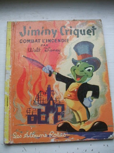 Jiminy Criquet combat l'incendie.